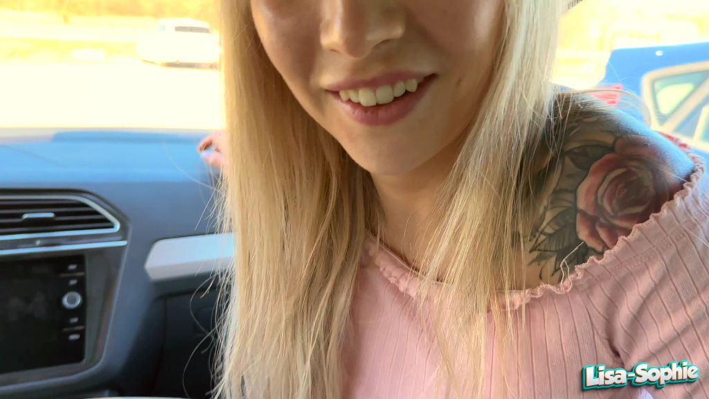 sexy foto nr. 8 von Krasse Parkplatz Action und die Autos fuhren direkt vorbei