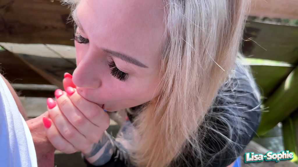 sexy foto nr. 5 von Public Creampie auf der Aussichtsplattform