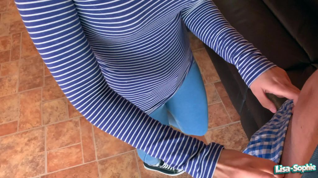 sexy foto nr. 3 von Daddy's dreckiges Fickstück den Arsch aufgerissen !