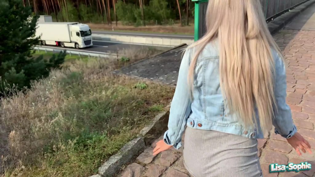 sexy foto nr. 4 von VERSENKT - Public Fist auf der Autobahnbrücke !