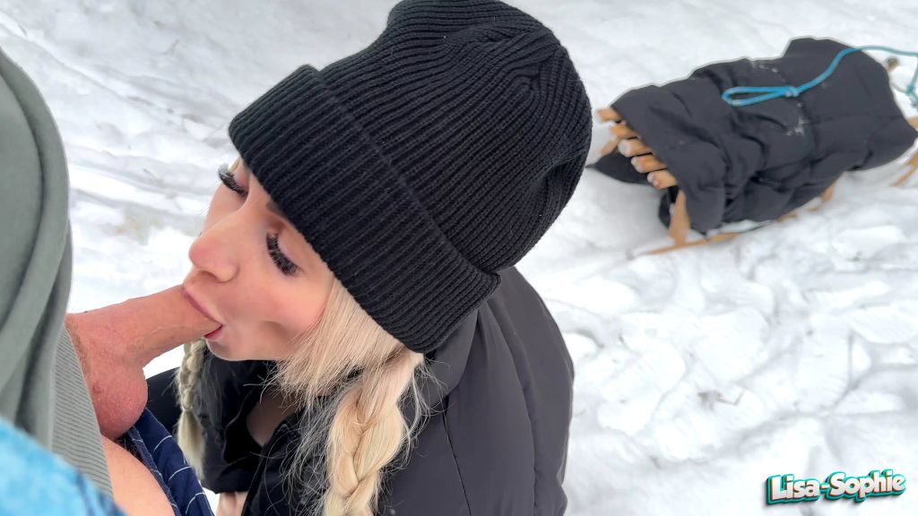 sexy foto nr. 3 von Beim Rodeln hart reingerutscht - Outdoorfick bei -8 Grad