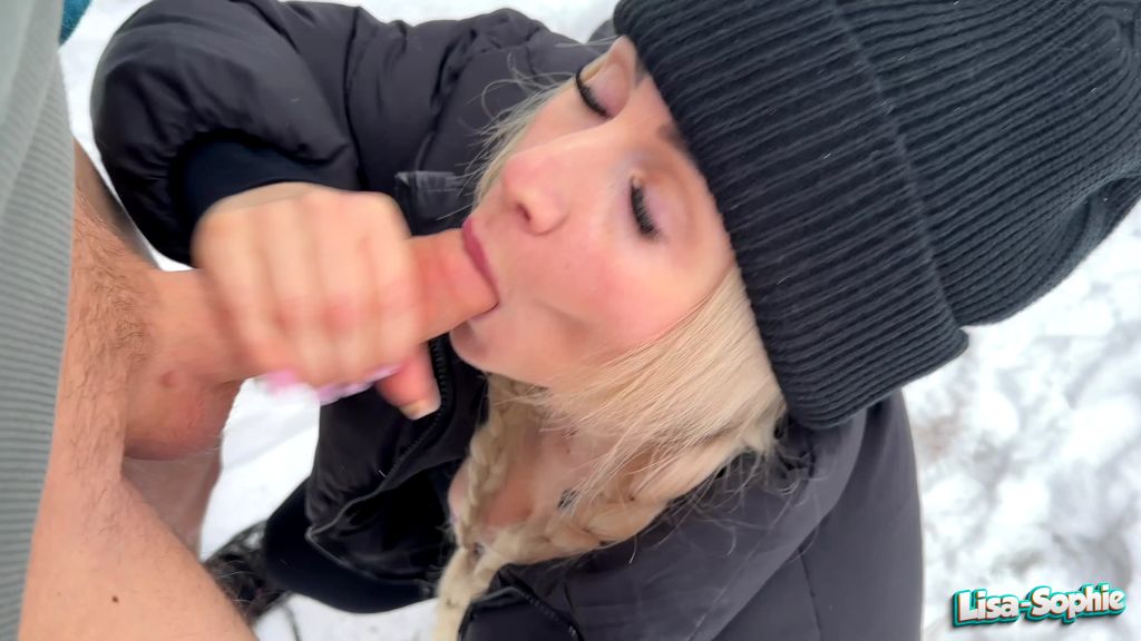 sexy foto nr. 9 von Beim Rodeln hart reingerutscht - Outdoorfick bei -8 Grad