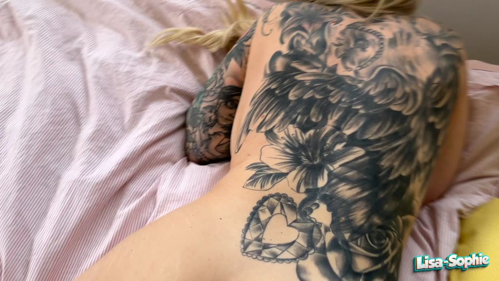 sexy foto nr. 9 von 20cm spritzen auf beide Löcher *UNCUT*