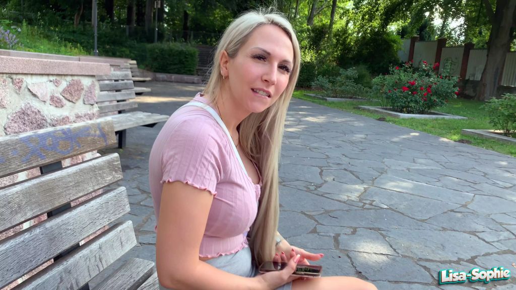 sexy foto nr. 1 von Vom Klassenkamerad erkannt - jetzt durfte er sich noch einma