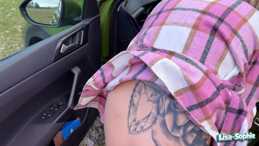 sexy foto nr. 6 von FUCK !!! Cumshot vom Uber Fahrer - Statt Geld gab es meine..