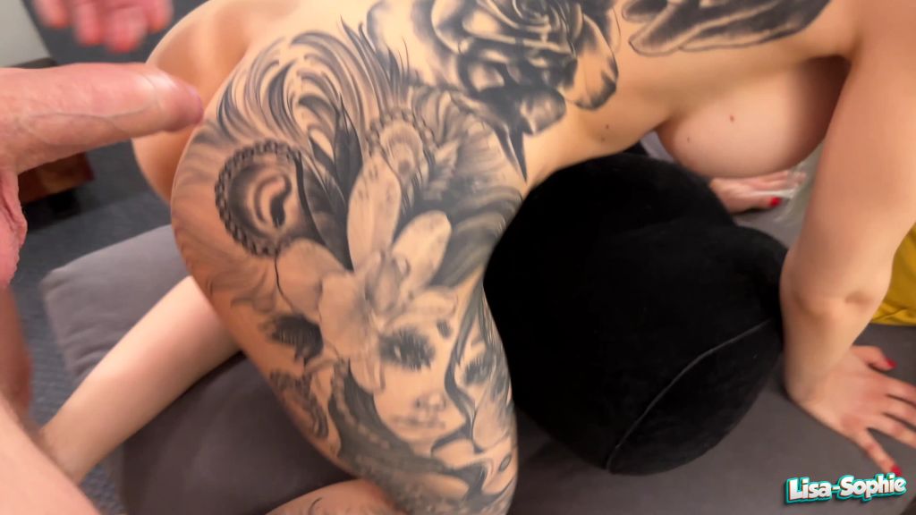 sexy foto nr. 5 von Das EM Flittchen - von der Berliner Fanmeile direkt in den .