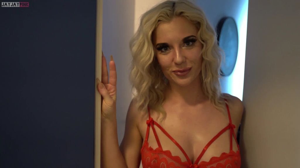sexy foto nr. 1 von LIERFERANDO SCHLAMPE LÄSST SICH DIE MUSCHI VOLLPUMPEN !!