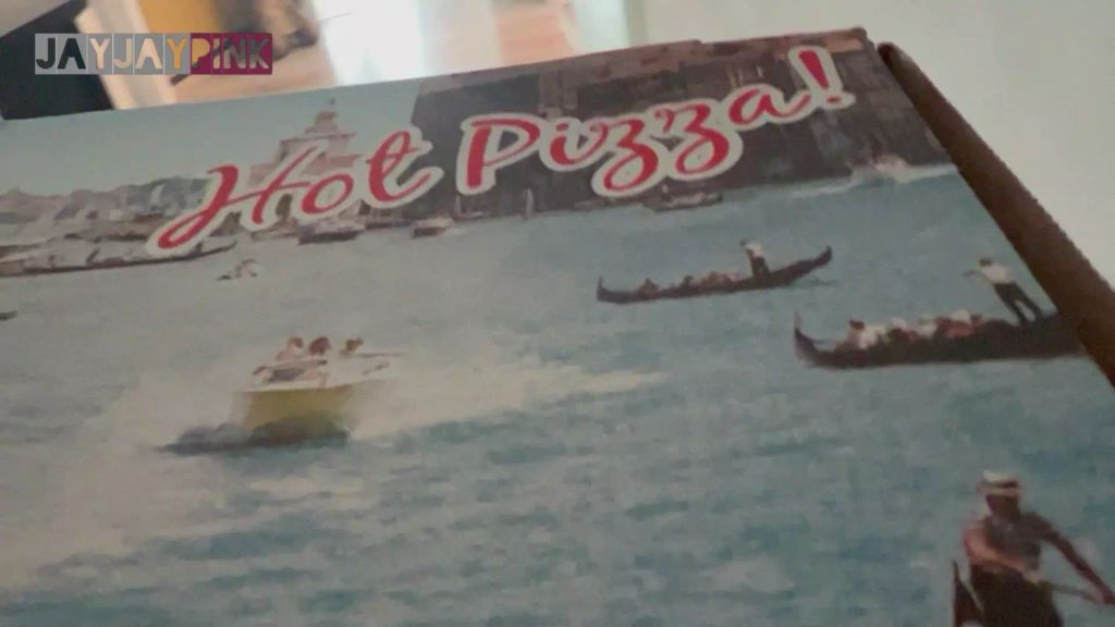 sexy foto nr. 1 von KEIN BARGELD, KEIN PROBLEM !! PIZZABOTEN MIT FICK BEZAHLT !!