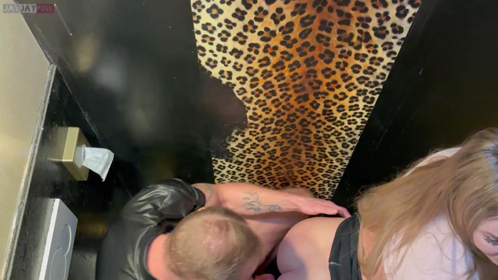 sexy foto nr. 4 von DISCOSCHLAMPEN!!: KLOFICKER ALS FREMDGEHER ENTLARVT!!
