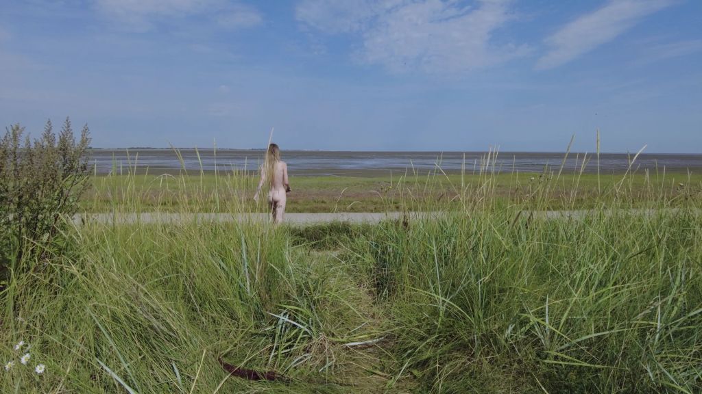 Vorschaubild zum Video „Squirt am Strand“ von Ginacolada