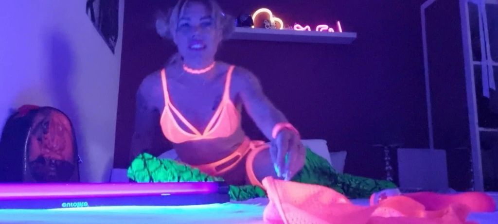 sexy foto nr. 4 von STAR WARS X - LASS DAS SCHWERT IN MIR SEIN!