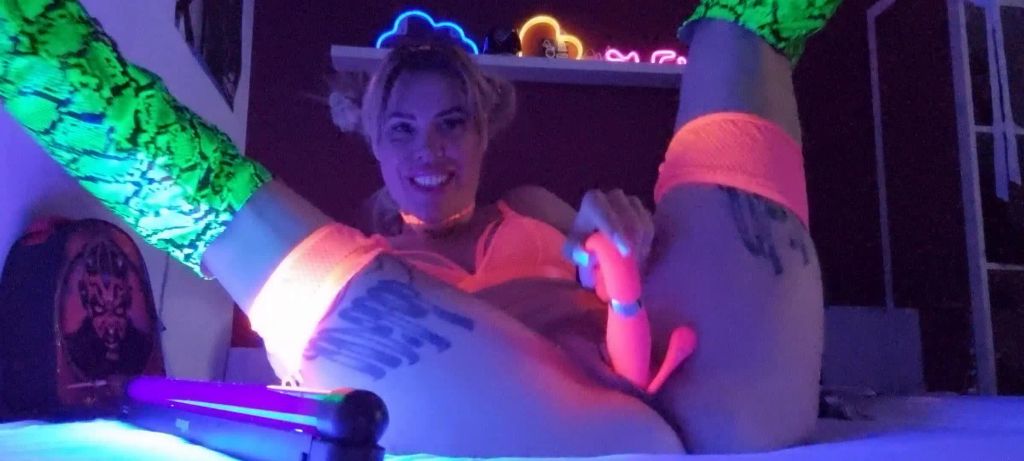 sexy foto nr. 9 von STAR WARS X - LASS DAS SCHWERT IN MIR SEIN!