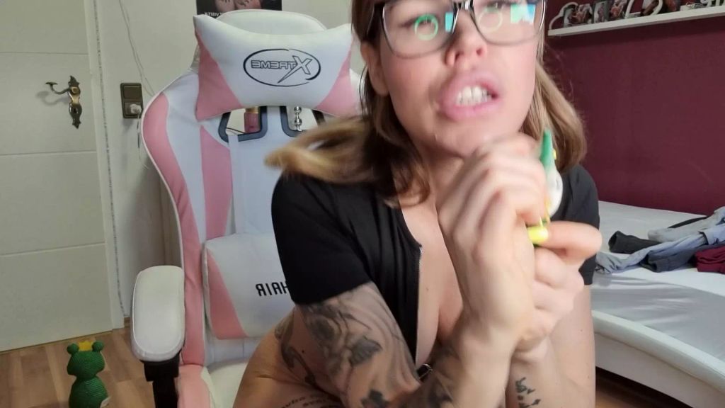 sexy foto nr. 3 von ICH LIEBE ES SPERMA ZU SCHLUCKEN!