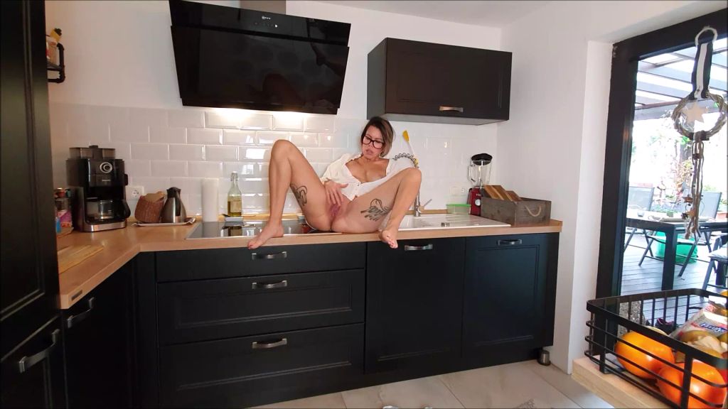 sexy foto nr. 6 von SCHWANGERE HAUSFRAU BRAUCHT ES DRINGEND
