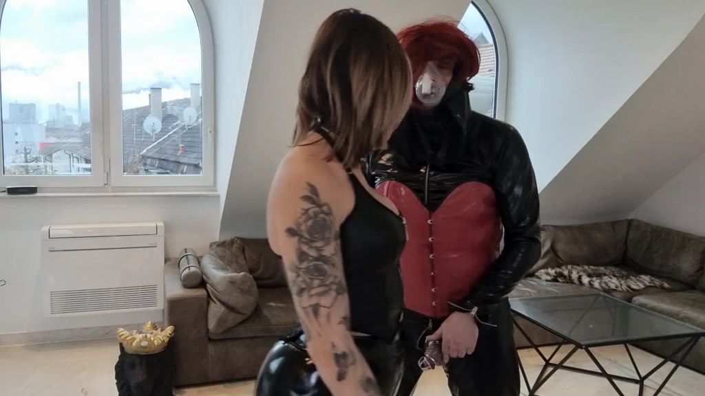 sexy foto nr. 1 von HIRNFICK meiner devoten LACKHURE