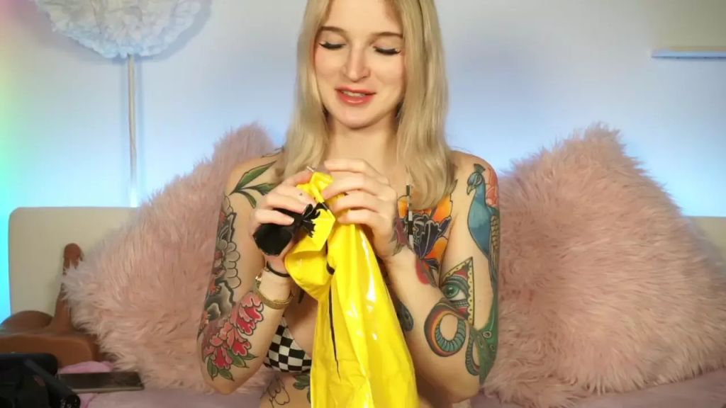 sexy foto nr. 2 von AUFBLASBARE Banane abgeritten bis zum Orgasmus