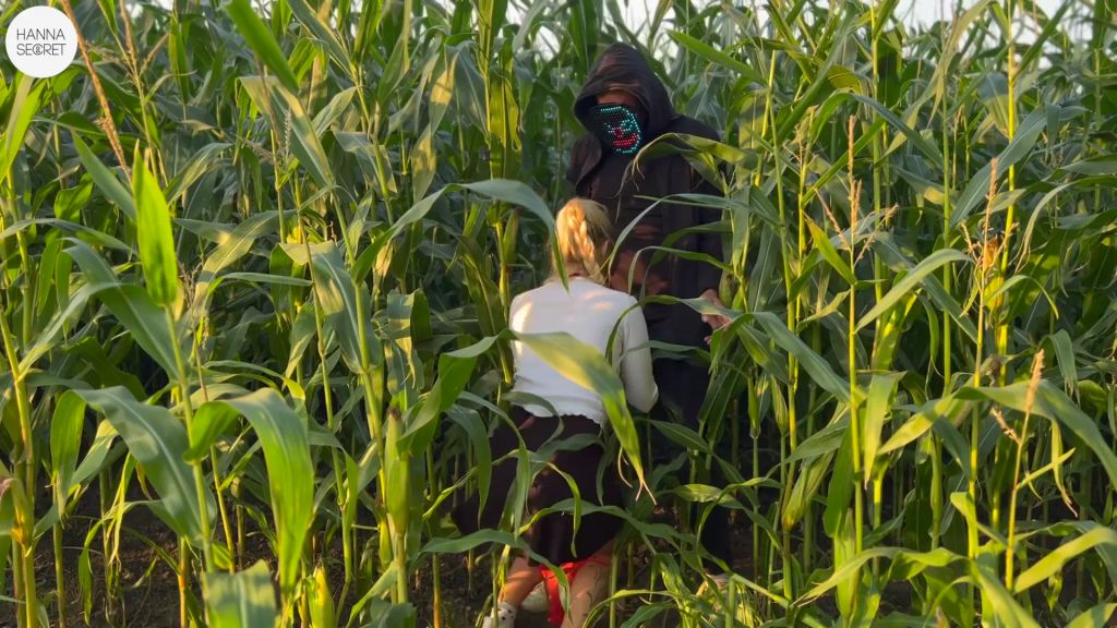 sexy foto nr. 7 von ANONYMES HALLOWEENDATE IM MAISFELD !