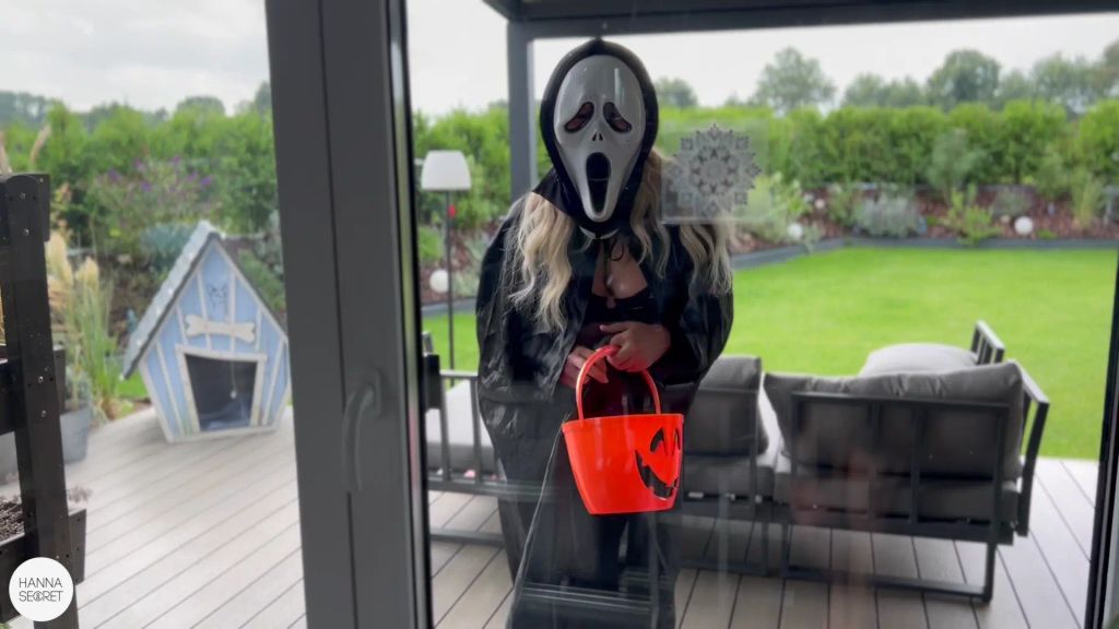 sexy foto nr. 1 von HAPPY HALLOWEEN - WER IST DER HEIßE GEIST ?!