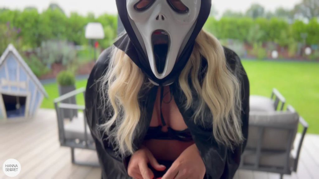 sexy foto nr. 2 von HAPPY HALLOWEEN - WER IST DER HEIßE GEIST ?!