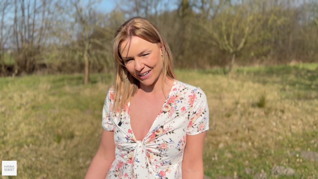 sexy foto nr. 1 von BIBI XXX UND HANNA SECRET AUF EIERSUCHE !