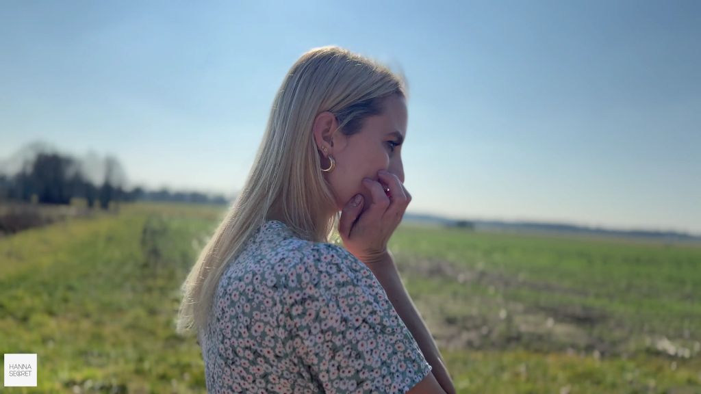 sexy foto nr. 3 von BIBI XXX UND HANNA SECRET AUF EIERSUCHE !