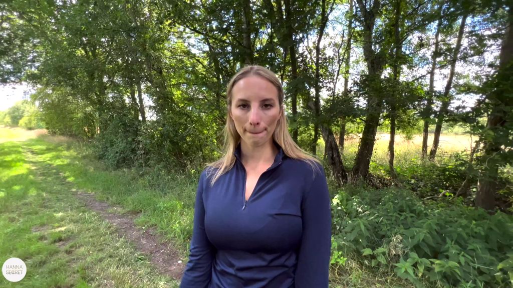 Unmoralisches Angebot - unterwegs zum Reitunterricht gefickt
