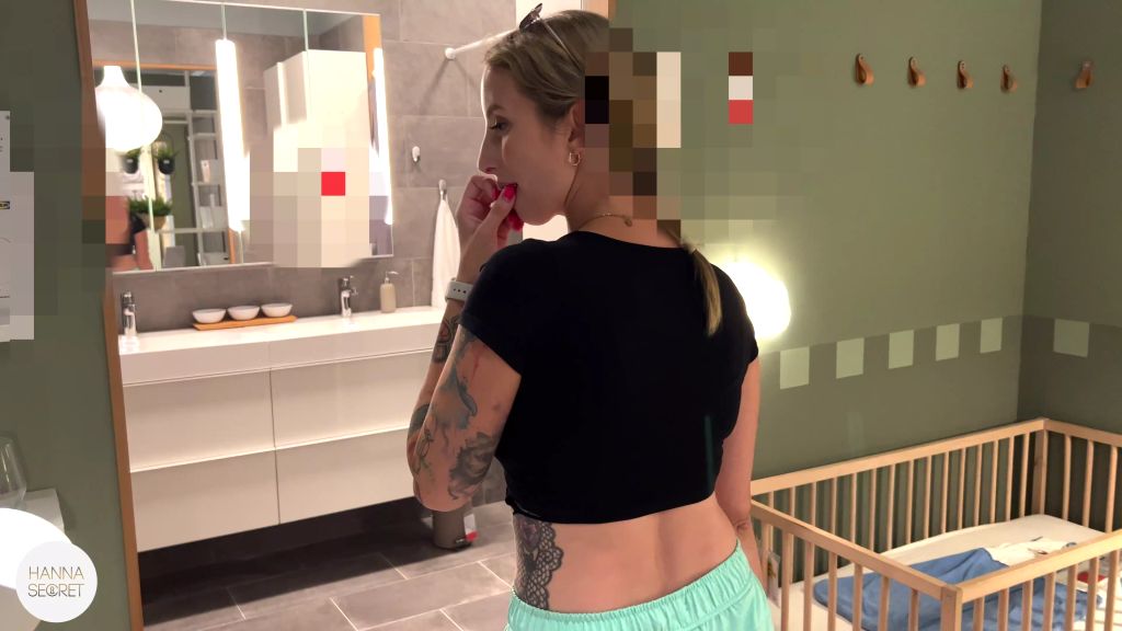 sexy foto nr. 1 von SPAß IM SCHWEDISCHEN MÖBELHAUS !