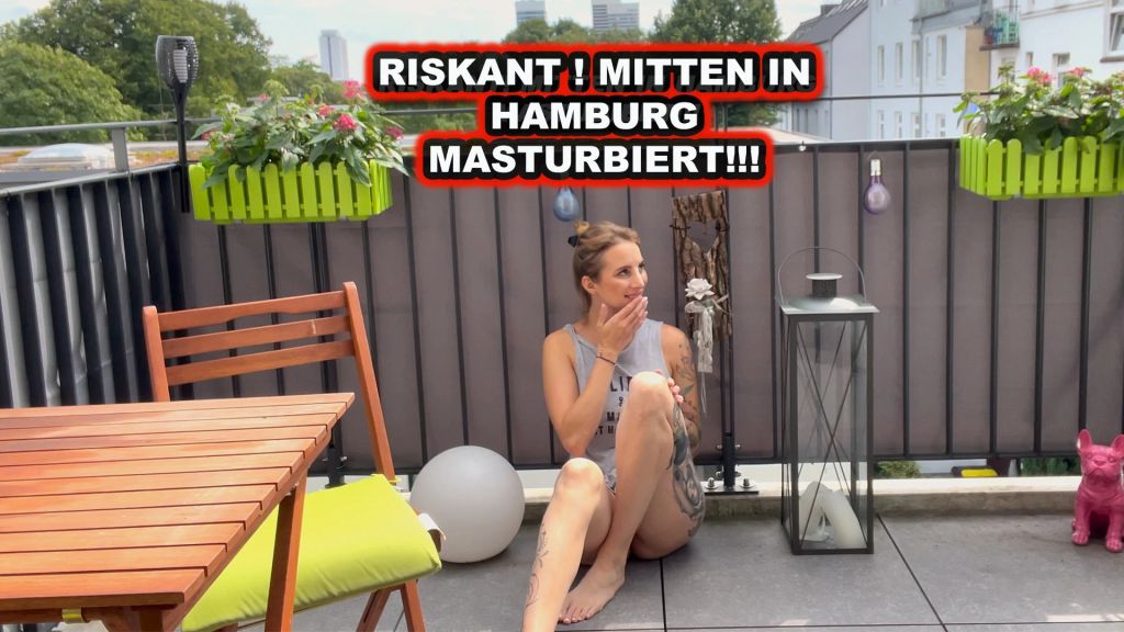 RISKANT ! MITTEN IN HAMBURG MASTURBIERT !