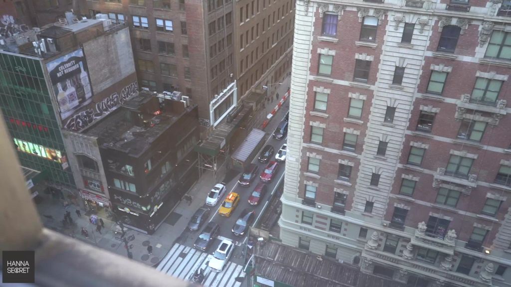 HANNA ALLEIN IN NEW YORK!