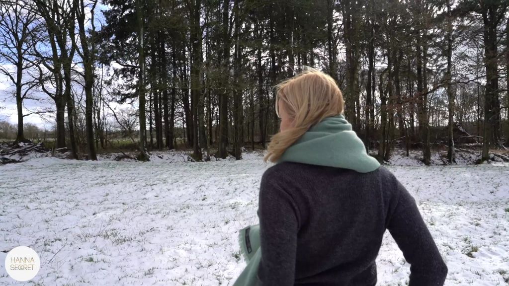 sexy foto nr. 4 von WARUM LIEGT HIER SCHNEE ? - ERSTE MAL IN DEN SCHNEE GEPISST