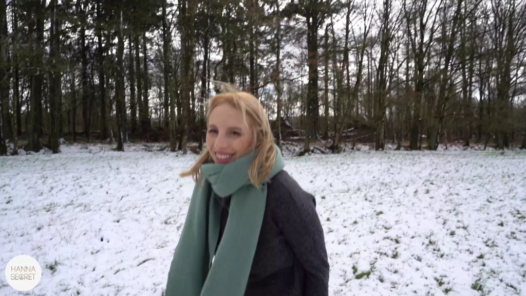 sexy foto nr. 5 von WARUM LIEGT HIER SCHNEE ? - ERSTE MAL IN DEN SCHNEE GEPISST