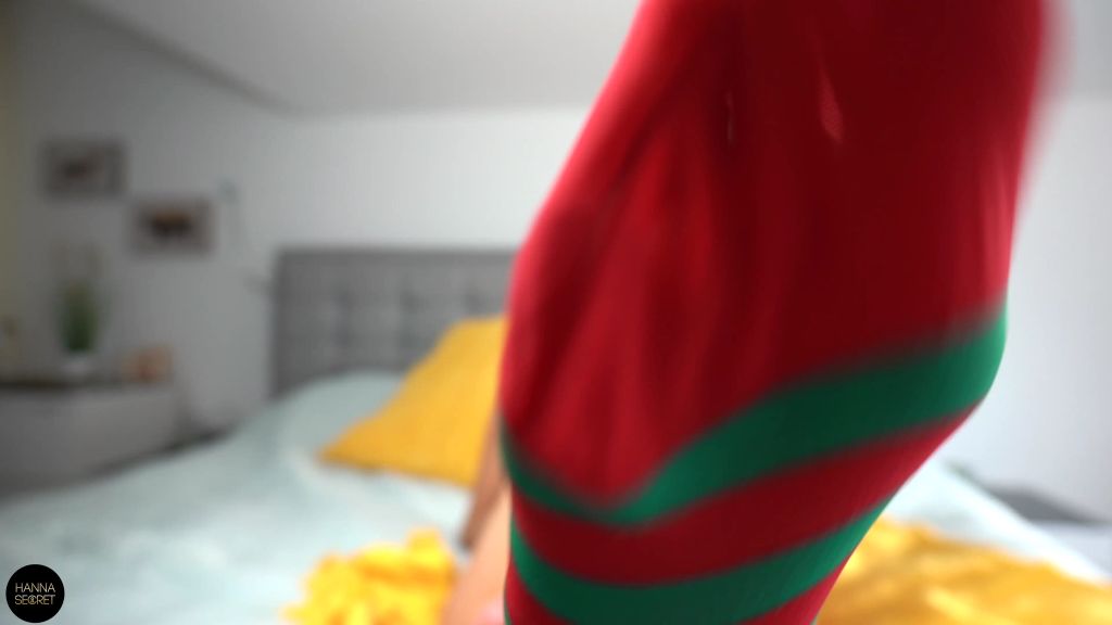 sexy foto nr. 5 von FOOTJOB! WICHS MIR AUF MEINE GEILEN WEIHNACHTSSOCKEN !