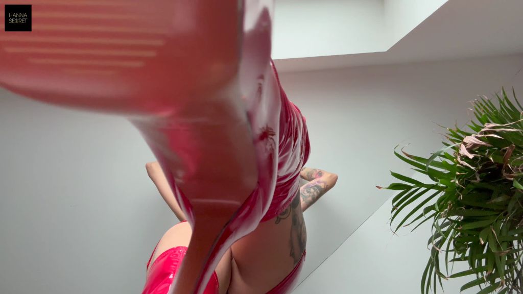 sexy foto nr. 2 von LADY IN RED! ZEIT FÜR EINE PROSTATAMASSAGE SKLAVE!