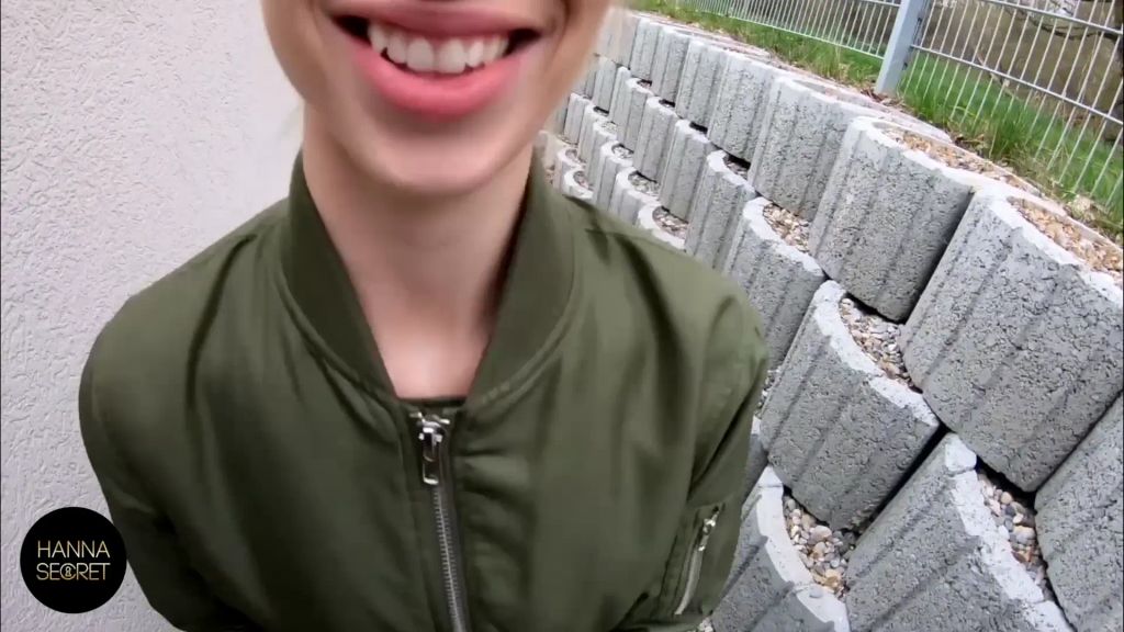sexy foto nr. 2 von PUBLIC CREAMPIE ! FANBOY DREIST AM RASTPLATZ GEFICKT!