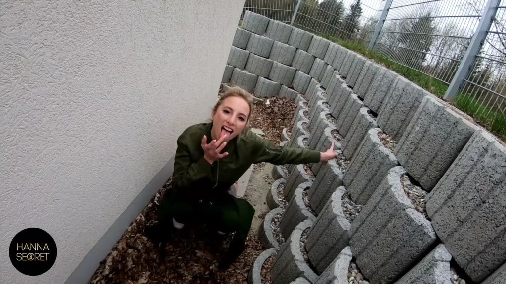 sexy foto nr. 8 von PUBLIC CREAMPIE ! FANBOY DREIST AM RASTPLATZ GEFICKT!