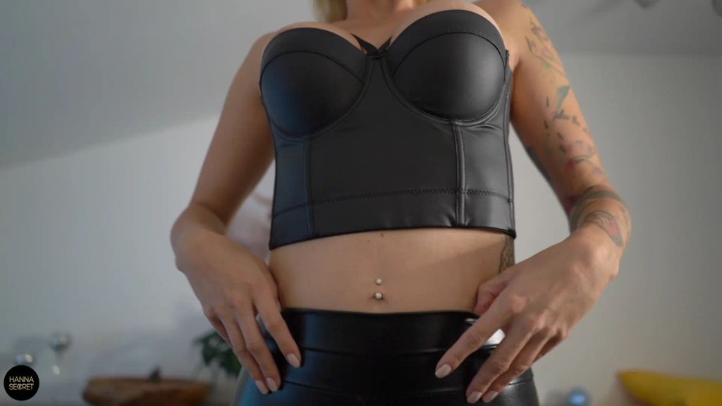 sexy foto nr. 5 von WICHS MIR AUF MEINEN GEILEN LACKARSCH !