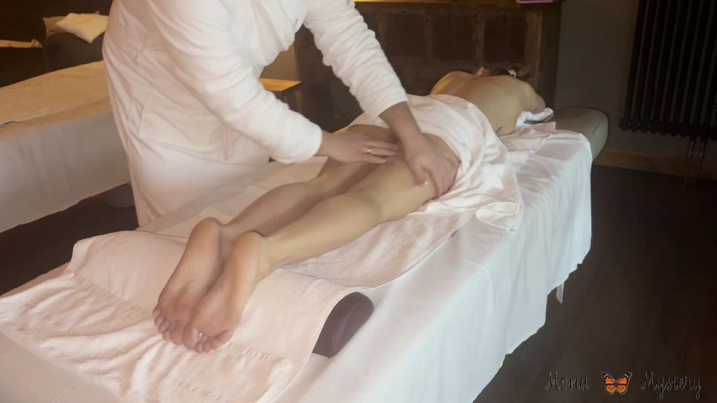 sexy foto nr. 2 von Creampie FICK! Masseur fickt mich mitten im Spa!