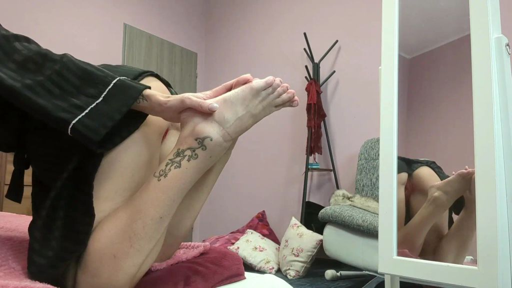 sexy foto nr. 1 von ÖL Podophilie und extreme Dildo Pflaumenwichse.Füße+Spiegel