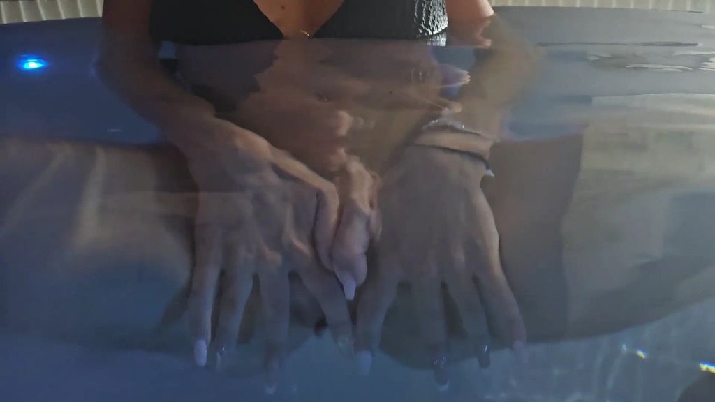 sexy foto nr. 2 von Weggefickt in der Wellnessanlage KRASS SpecialEdition