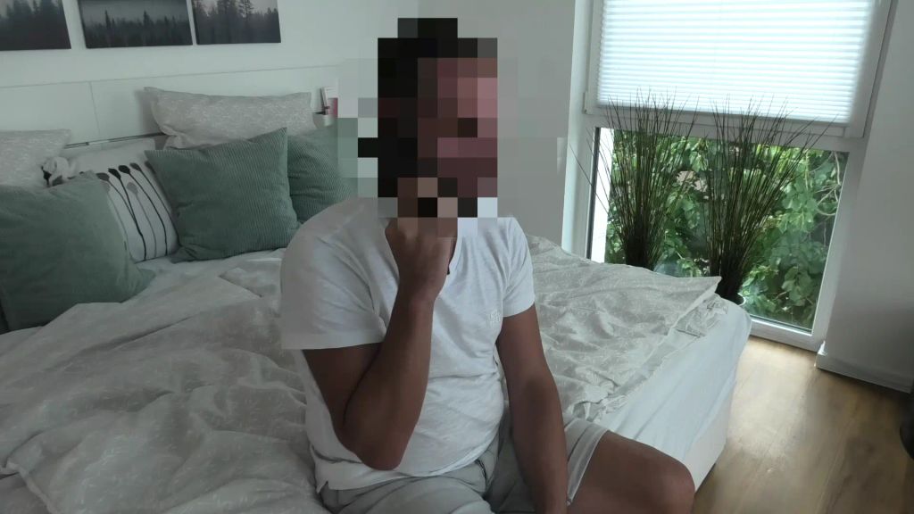 sexy foto nr. 1 von JUNGSCHWANZ von zwei heißen Nutten ENTJUNGFERT