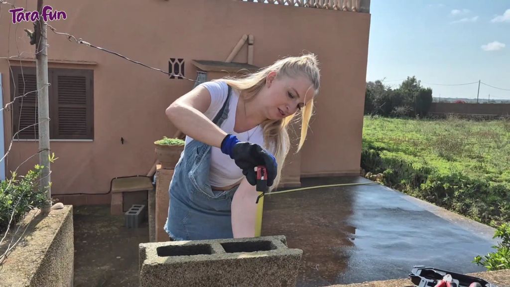 sexy foto nr. 1 von Bauleiter völlig ESKALIERT - Aus Rache in den Helm GEPISST