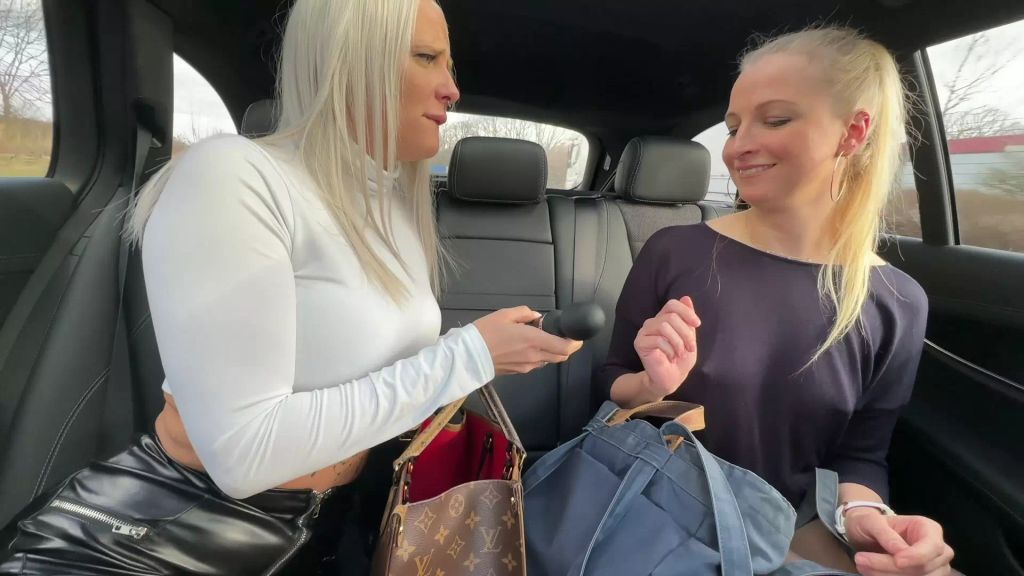KRASS 2 BITCHES treiben es HART im Taxi