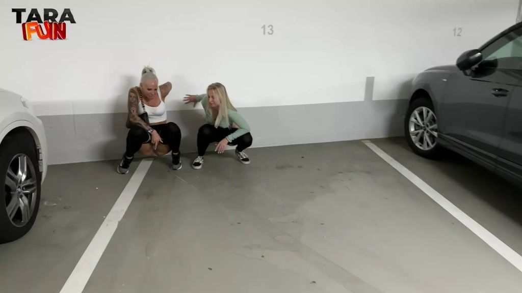 sexy foto nr. 7 von Alle Toiletten besetzt - Dann pissen wir eben ins Parkhaus!