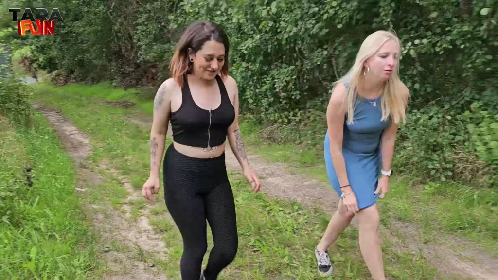 sexy foto nr. 1 von Es ging NICHT mehr - PISSEN im Doppelpack