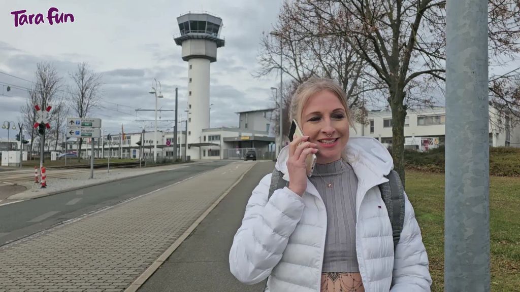 sexy foto nr. 1 von Ständig DAUERGEIL - TAXIFAHRER den SCHWANZ leer gemacht!