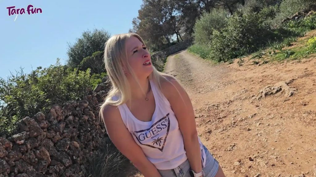 JEANS PISS FETISCH - Ich piss in meine Hotpants