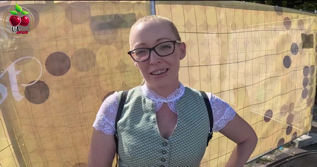 sexy foto nr. 2 von Münchens WIESENSCHLAMPE 2024|MIT CREAMPIE INS FESTZELT O´ZAP