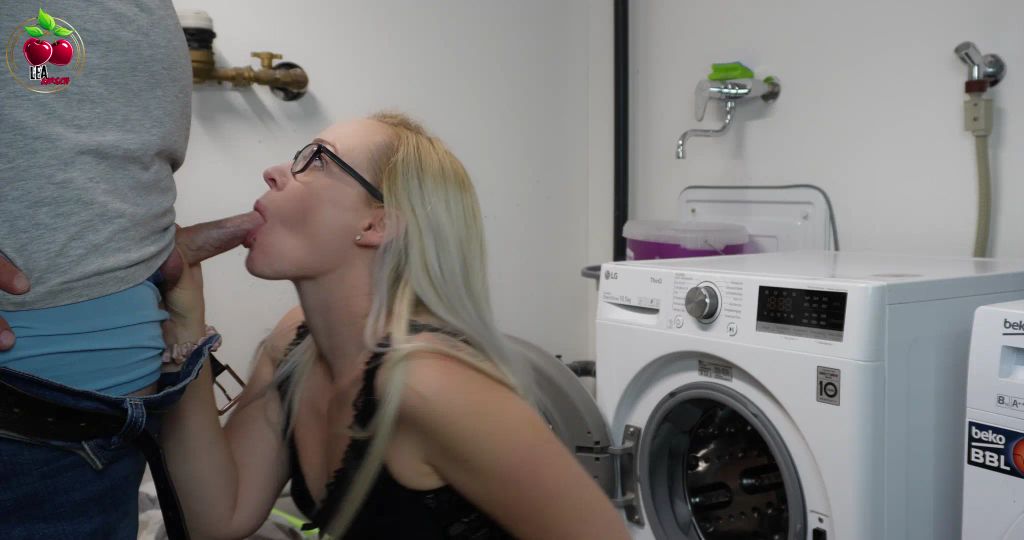 sexy foto nr. 3 von Fremdfick-CREAMPIE! Schamlos in der Waschküche benutzt!