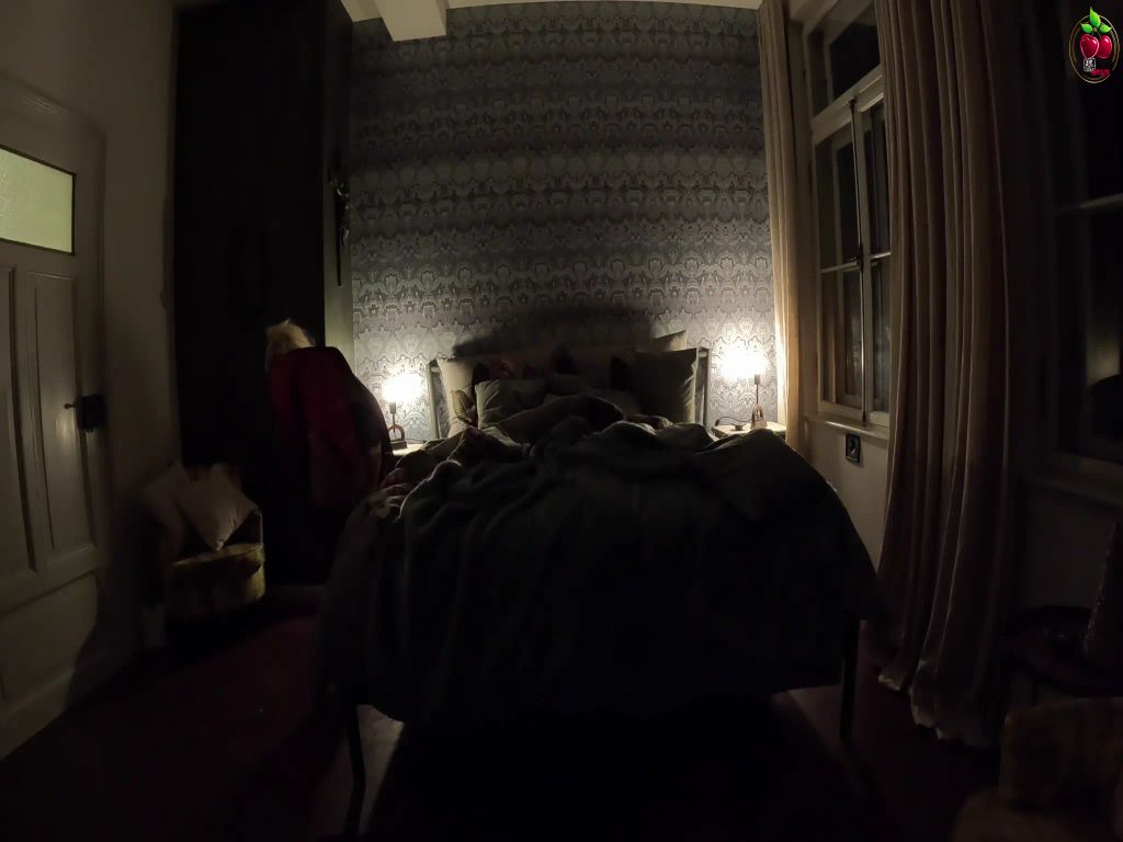 sexy foto nr. 4 von CHECK-IN im FICKHOTEL! Heimlicher FULLSWAP mit AO FICK