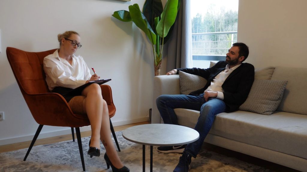 SKANDALÖSE SEXTHERAPIE BEI DR. LEA! DIE NACHUNTERTSUCHUNG